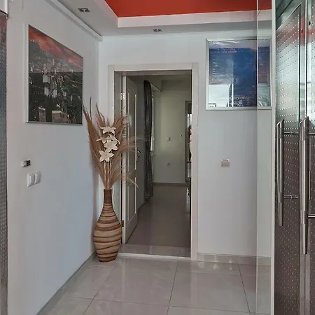 Apartment City, Royal Palace